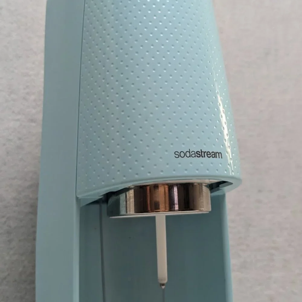 Sodastream Fizzi Blue Soda Sparkling Water Machine SPT-001 + Empty CO2 Cylinder - Picture 11 of 12